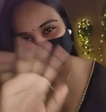 Snapshot of SimaRoy- chatting on December 2025 01:11:01 AM SimaRoy- online show from December 2025 01:11:01 AM