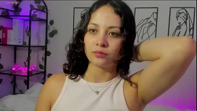 Megan Rodrigo online show from February 2025 07:44:01 PM