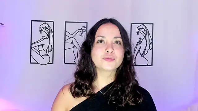 Megan Rodrigo online show from October 2025 07:01:02 PM