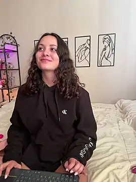 Megan Rodrigo online show from November 2025 07:14:01 PM