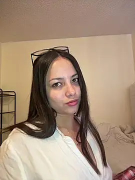 Megan Rodrigo online show from March 2026 02:01:01 PM