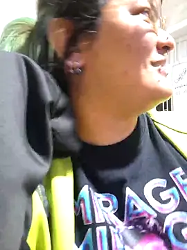 lucky-leah online show from November 2025 03:26:02 AM