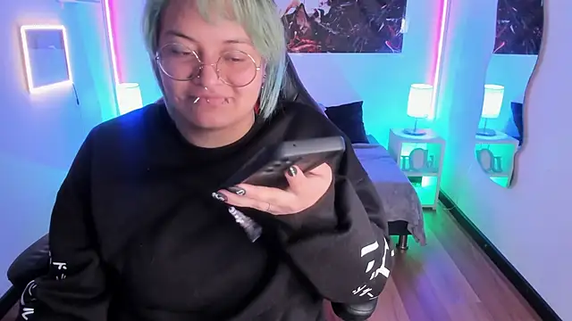 lucky-leah online show from January 2026 03:33:01 AM