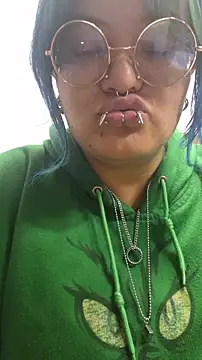 lucky-leah online show from February 2026 03:32:01 AM