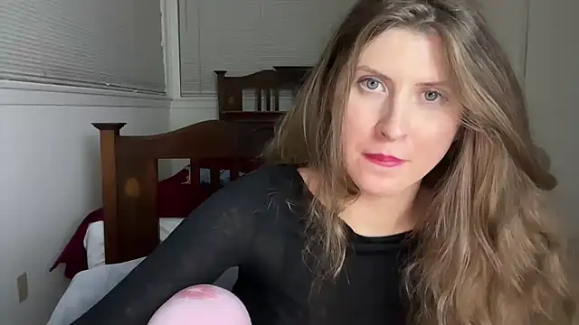 Snapshot of YUMIandbigWOLF chatting on December 2025 06:30:02 AM YUMIandbigWOLF online show from December 2025 06:30:02 AM