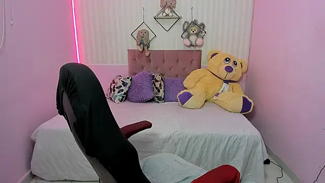 Snapshot of bbw_charlote chatting on November 2025 12:27:02 PM bbw charlote online show from November 2025 12:27:02 PM