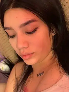 Snapshot of Ambar_R0SSE chatting on January 2025 06:54:01 AM Ambar R0SSE online show from January 2025 06:54:01 AM