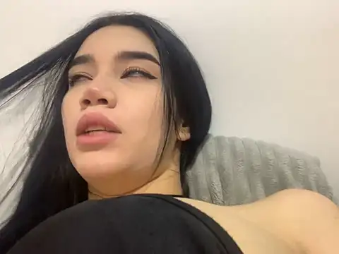 Snapshot of Ambar_R0SSE chatting on March 2025 02:57:02 AM Ambar R0SSE online show from March 2025 02:57:02 AM