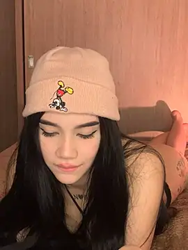 Snapshot of Ambar_R0SSE chatting on March 2025 06:01:01 AM Ambar R0SSE online show from March 2025 06:01:01 AM