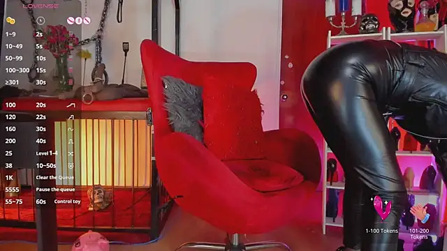 Snapshot of MistressAndre chatting on December 2025 08:59:01 PM MistressAndre online show from December 2025 08:59:01 PM