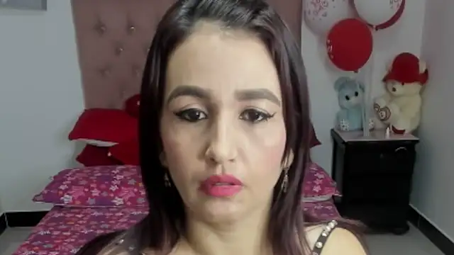 Karoline Moore online show from February 2025 05:27:01 PM