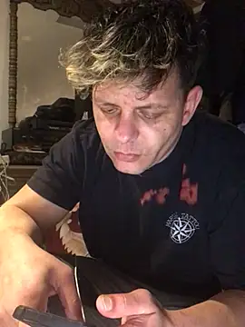 Snapshot of Phelyxx_elgato chatting on March 2025 12:43:02 PM Phelyxx elgato online show from March 2025 12:43:02 PM