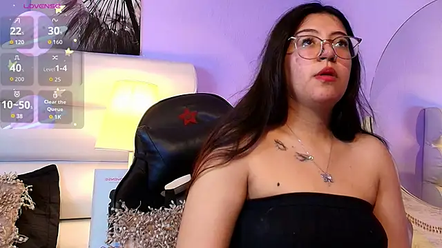Snapshot of milan_sweet chatting on June 2026 08:35:01 PM milan sweet online show from June 2026 08:35:01 PM