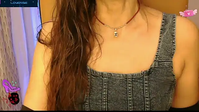 Snapshot of _Blue_Ruubyy_ chatting on October 2025 01:43:02 PM Blue Ruubyy online show from October 2025 01:43:02 PM