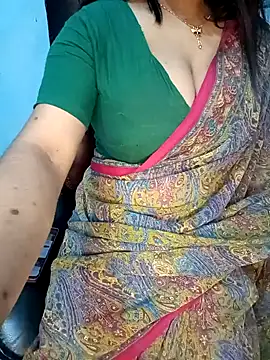 Snapshot of Dayna-36 chatting on January 2025 05:43:02 PM Dayna-36 online show from January 2025 05:43:02 PM