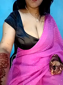 Snapshot of Dayna-36 chatting on February 2025 03:48:02 PM Dayna-36 online show from February 2025 03:48:02 PM