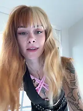 Snapshot of SallyDinosaur chatting on February 2026 05:10:02 PM SallyDinosaur online show from February 2026 05:10:02 PM