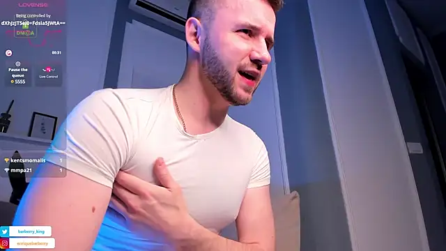 EnriqueBarberry online show from December 2024 06:29:01 AM