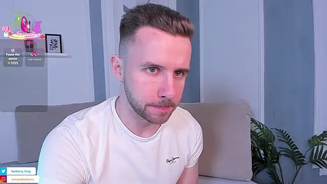 EnriqueBarberry online show from April 2026 11:26:02 AM