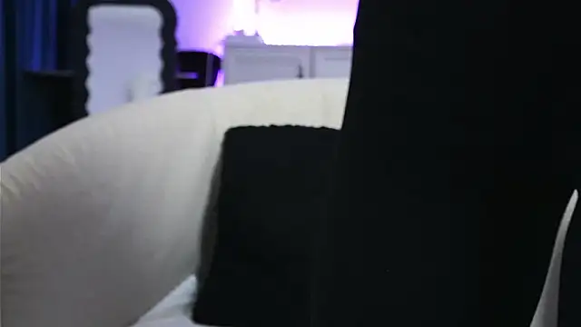 ivyleague  online show from February 2026 05:53:01 PM