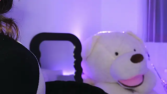 ivyleague  online show from February 2026 06:06:02 PM