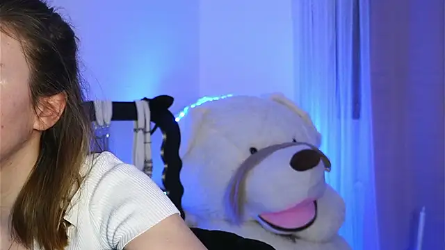 ivyleague  online show from March 2026 06:22:02 PM