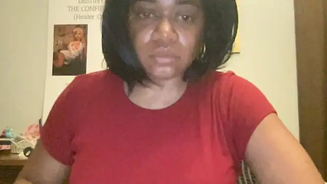 Snapshot of MommyConfident chatting on July 2026 05:03:02 AM MommyConfident online show from July 2026 05:03:02 AM