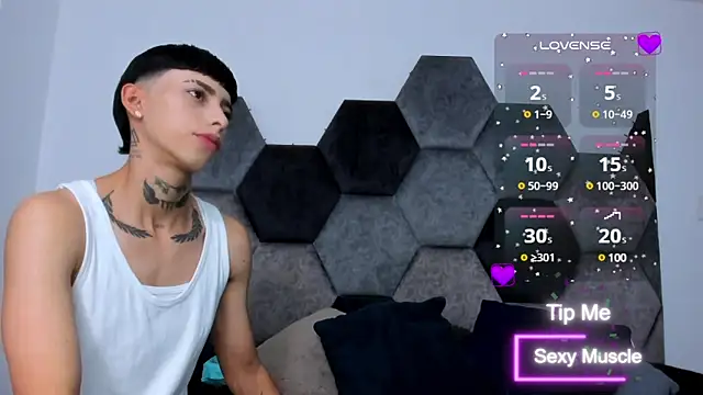 Snapshot of AmberAdams_ chatting on March 2025 02:08:02 PM AmberAdams online show from March 2025 02:08:02 PM
