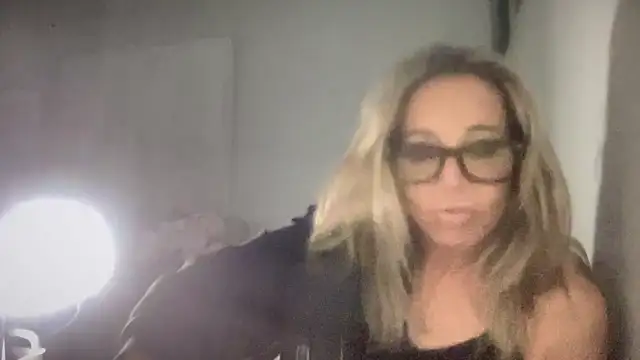 Snapshot of ALEXADANIELLE chatting on February 2025 01:16:02 AM ALEXADANIELLE online show from February 2025 01:16:02 AM