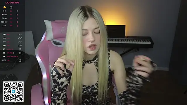 Snapshot of mybunnywendy chatting on February 2025 02:25:01 PM mybunnywendy online show from February 2025 02:25:01 PM