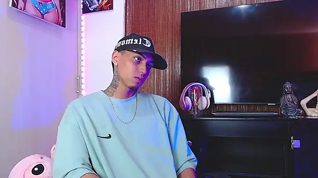 Liam lee online show from November 2025 02:39:01 PM