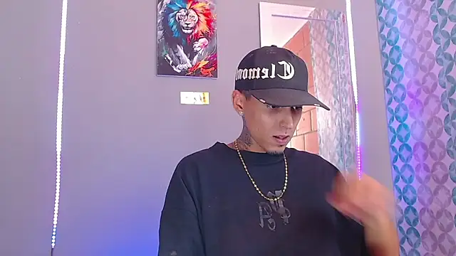 Liam lee online show from April 2026 08:59:01 PM