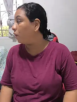 Snapshot of Francesca_ferrari chatting on June 2026 08:44:02 PM Francesca ferrari online show from June 2026 08:44:02 PM