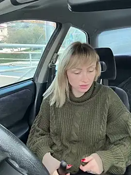 haileyhope  online show from December 2024 02:08:02 PM