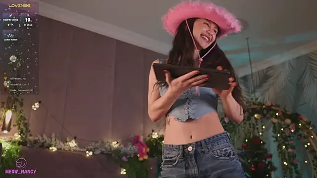 Snapshot of Meow_Nancy chatting on January 2025 08:54:01 AM Meow Nancy online show from January 2025 08:54:01 AM