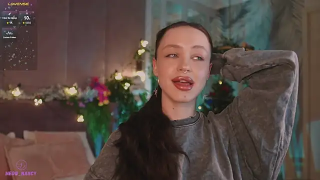 Snapshot of Meow_Nancy chatting on January 2025 06:01:02 AM Meow Nancy online show from January 2025 06:01:02 AM