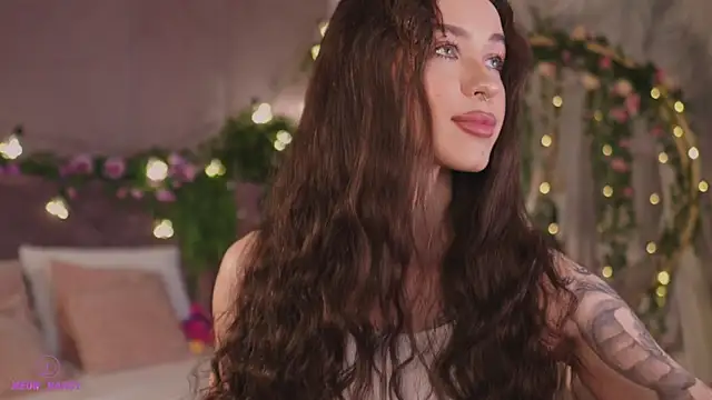 Snapshot of Meow_Nancy chatting on January 2025 05:07:02 AM Meow Nancy online show from January 2025 05:07:02 AM