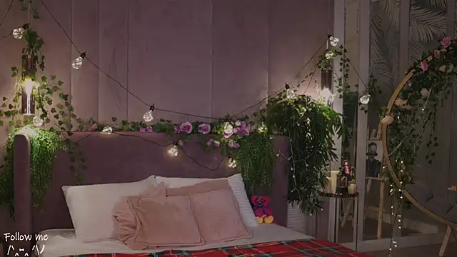 Snapshot of Meow_Nancy chatting on February 2025 05:41:01 AM Meow Nancy online show from February 2025 05:41:01 AM