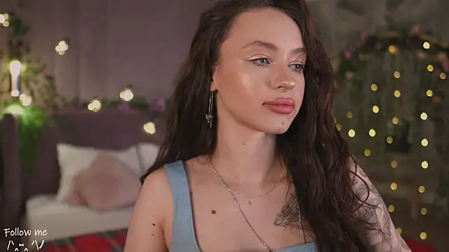 Snapshot of Meow_Nancy chatting on February 2025 09:11:02 AM Meow Nancy online show from February 2025 09:11:02 AM