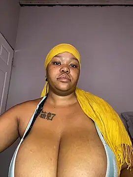 Snapshot of Mandy-101 chatting on February 2025 06:26:02 AM Mandy-101 online show from February 2025 06:26:02 AM