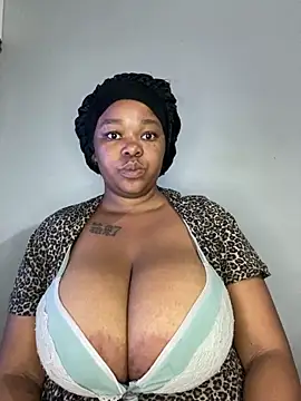 Snapshot of Mandy-101 chatting on October 2025 05:20:02 AM Mandy-101 online show from October 2025 05:20:02 AM