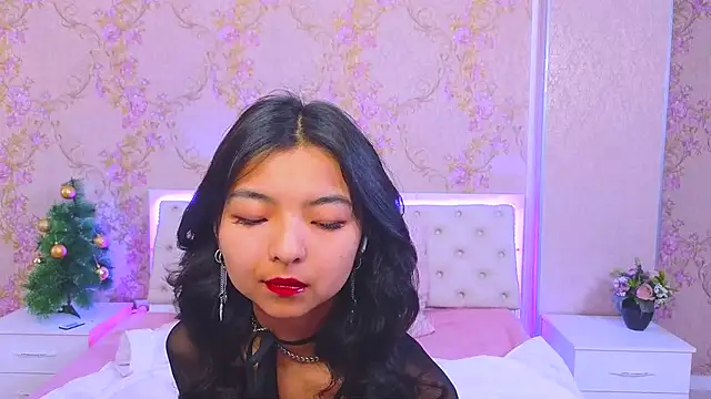 Shy Kira online show from December 2024 12:33:02 PM