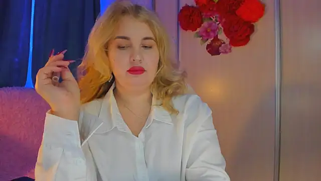 CoraSwon online show from February 2025 03:31:02 PM