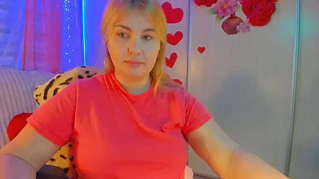 CoraSwon online show from March 2025 03:40:01 PM