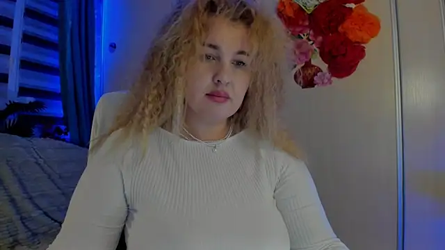 CoraSwon online show from November 2025 10:54:02 PM