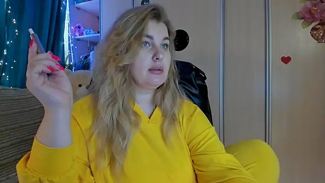 CoraSwon online show from March 2026 02:33:02 PM