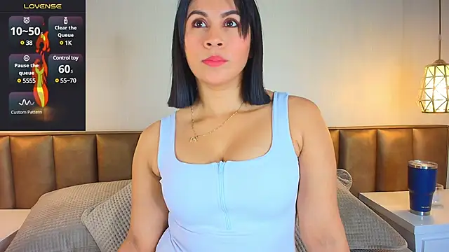 Snapshot of Sofia_Convers chatting on February 2025 12:43:01 PM Sofia Convers online show from February 2025 12:43:01 PM