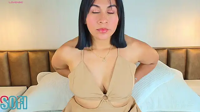Snapshot of Sofia_Convers chatting on February 2025 01:00:02 PM Sofia Convers online show from February 2025 01:00:02 PM