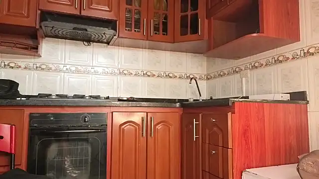 GianellaCox  online show from September 2025 01:12:02 PM