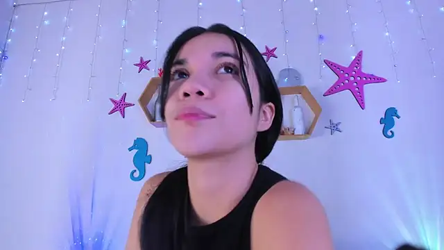 Snapshot of Emiily_Parkerr chatting on November 2025 03:05:01 AM Emiily Parkerr online show from November 2025 03:05:01 AM